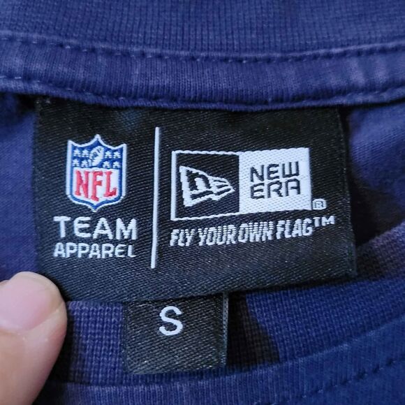 Men's Size Small NFL Seattle Seahawks T-shirt Short Sleeve - Picture 4 of 5